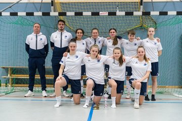 Bild 84 - F Loewinnen Hallen Cup